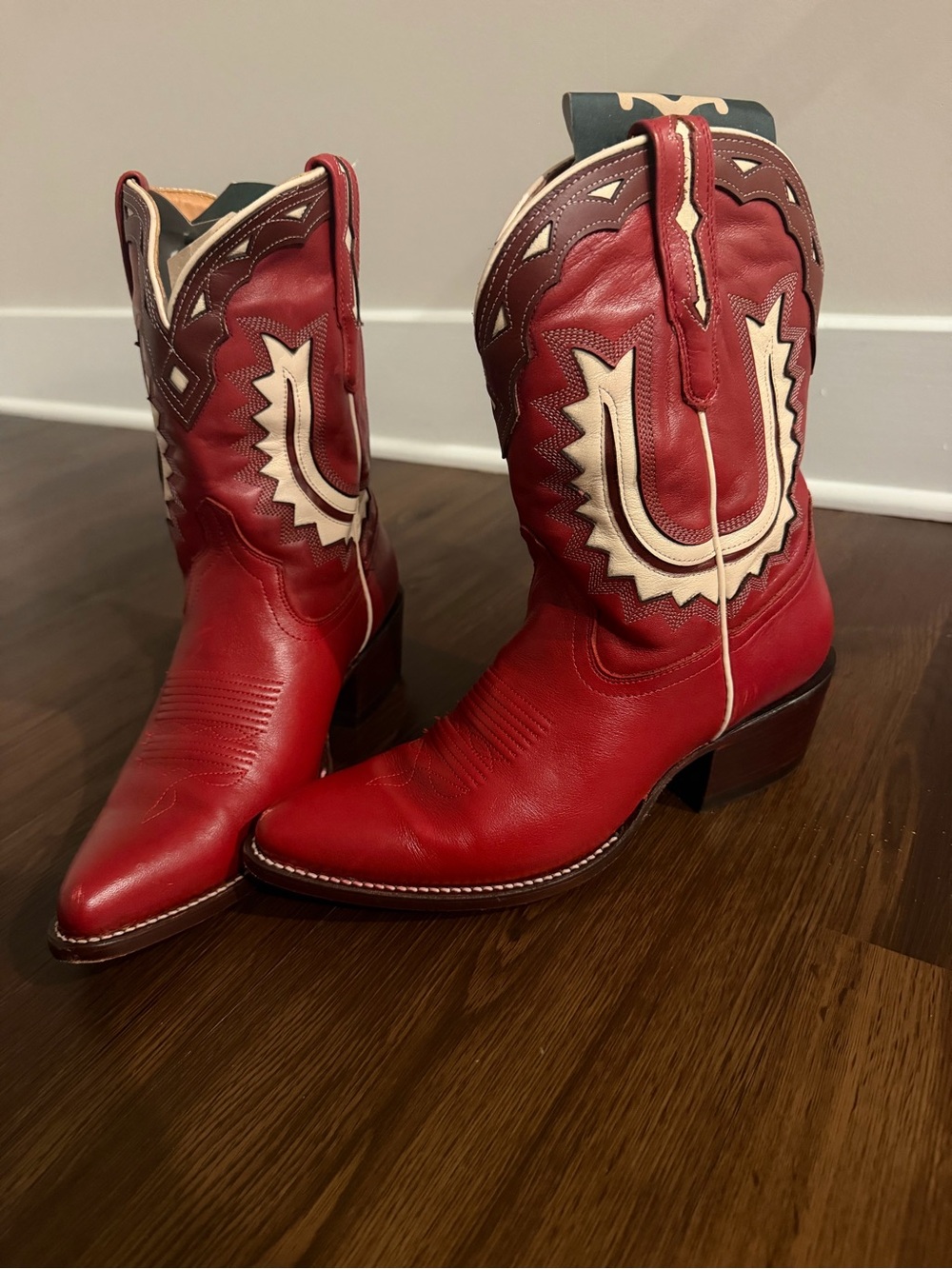 Tecovas Jolene Red Short Boots โ Worn Once